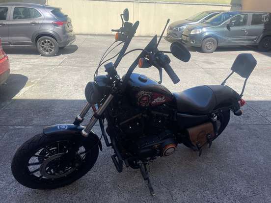 HARLEY-DAVIDSON-SPORTSTER XL 883 R HARLEY-DAVIDSON-SPORTSTER XL 883 R-2009