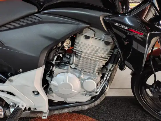 HONDA-CB 300R-2013