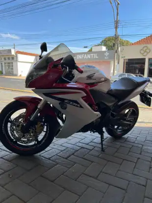 HONDA-CBR 600F HONDA-CBR 600F-2012