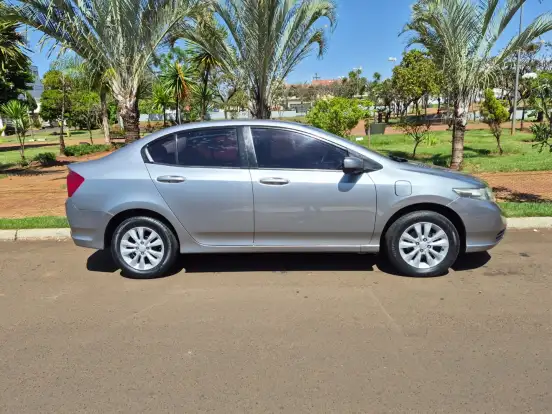 HONDA-CITY-1.5 LX 16V FLEX 4P AUTOMÁTICO HONDA-CITY-2012