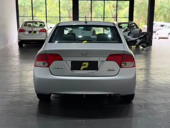 HONDA-CIVIC-2010