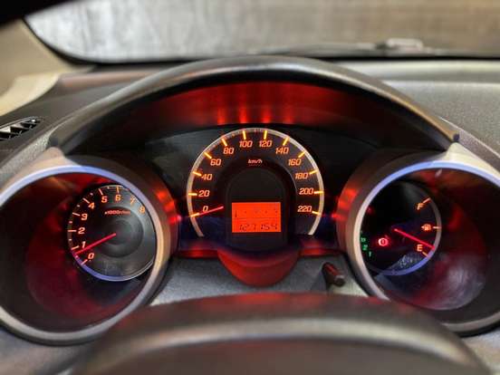 HONDA-FIT-2012