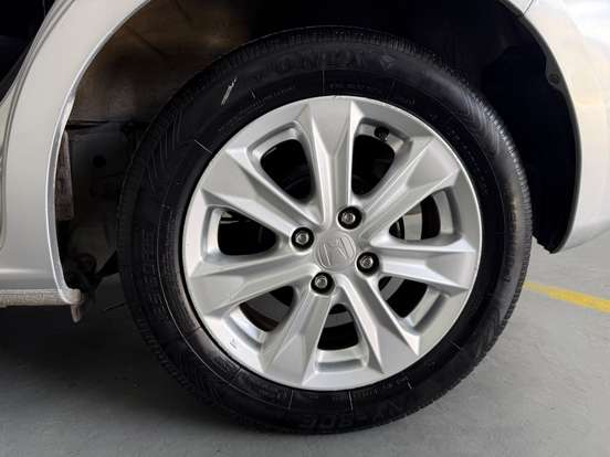 HONDA-FIT-2012