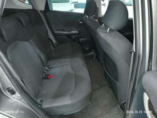 HONDA-FIT-2009