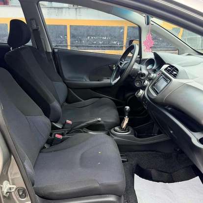 HONDA-FIT-2010