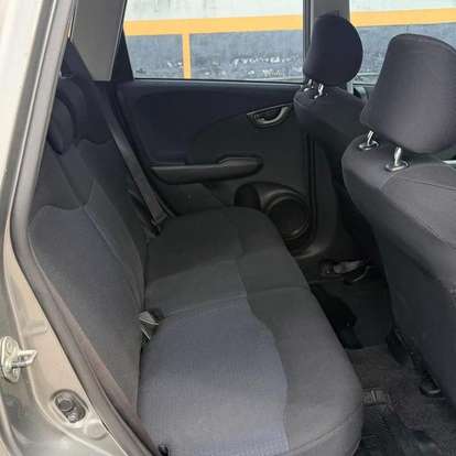 HONDA-FIT-2010