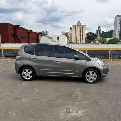 HONDA-FIT-2010