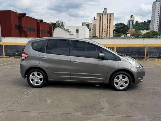 HONDA-FIT-1.4 LX 16V FLEX 4P MANUAL HONDA-FIT-2010