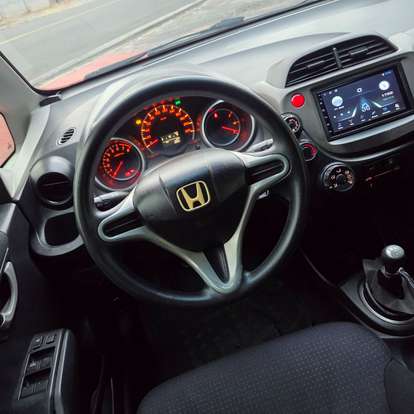 HONDA-FIT-2010