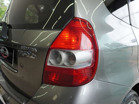 HONDA-FIT-2006