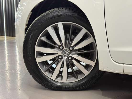 HONDA-FIT-2016