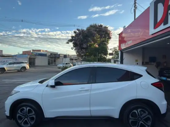 HONDA-HR-V-1.8 16V FLEX LX 4P AUTOMÁTICO HONDA-HR-V-2017