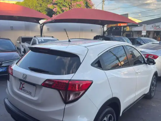 HONDA-HR-V-1.8 16V FLEX LX 4P AUTOMÁTICO HONDA-HR-V-2017