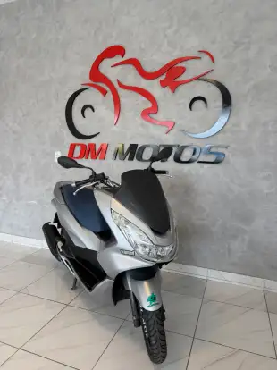 HONDA-PCX-2017