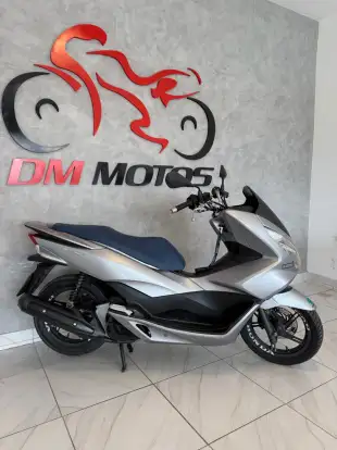 HONDA-PCX-2017