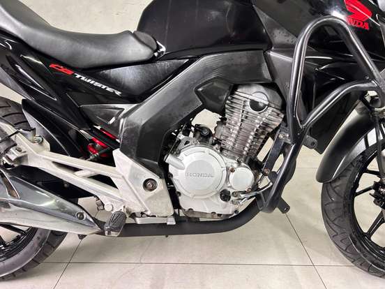 HONDA-CB TWISTER-2015