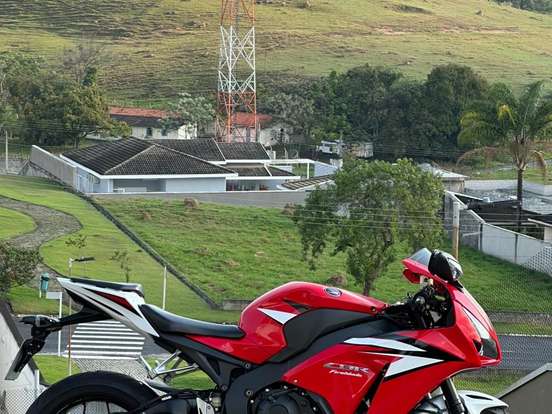 HONDA-CBR 1000RR FIREBLADE HONDA-CBR 1000RR FIREBLADE-2012