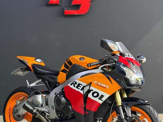 HONDA-CBR 1000RR FIREBLADE HONDA-CBR 1000RR FIREBLADE-2010