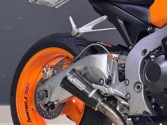 HONDA-CBR 1000RR FIREBLADE HONDA-CBR 1000RR FIREBLADE-2010