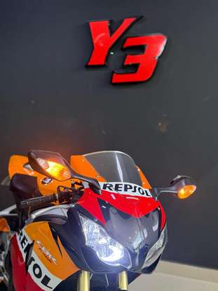 HONDA-CBR 1000RR FIREBLADE-2010