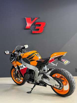 HONDA-CBR 1000RR FIREBLADE-2010