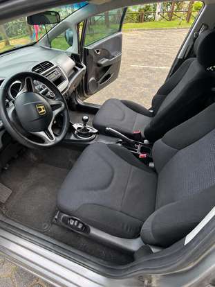 HONDA-FIT-2009
