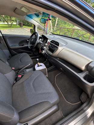 HONDA-FIT-2009
