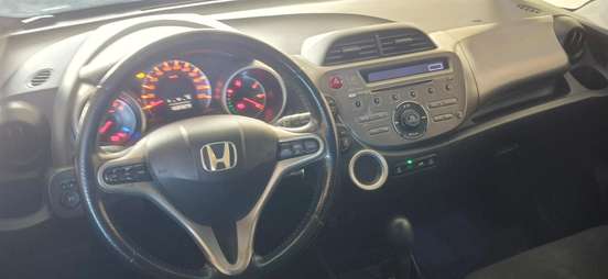 HONDA-FIT-2010