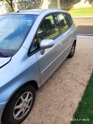 HONDA-FIT-2006