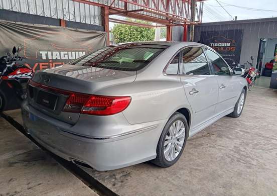 HYUNDAI-AZERA-3.3 MPFI GLS SEDAN V6 24V GASOLINA 4P AUTOMÁTICO HYUNDAI-AZERA-2010