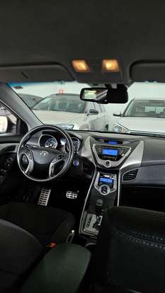 HYUNDAI-ELANTRA-2012