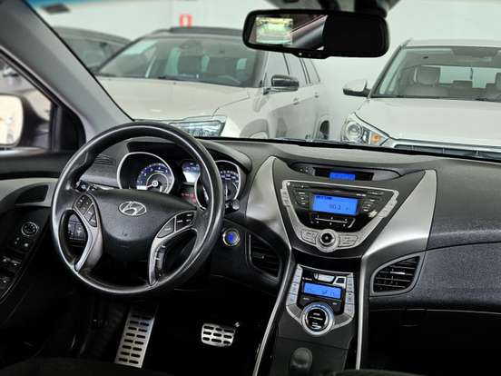 HYUNDAI-ELANTRA-1.8 GLS 16V GASOLINA 4P AUTOMÁTICO HYUNDAI-ELANTRA-2012