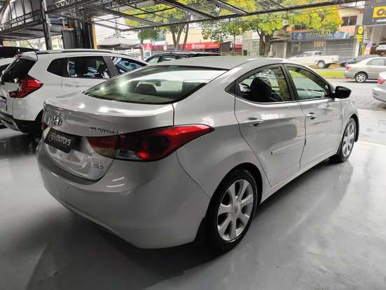 HYUNDAI-ELANTRA-2012