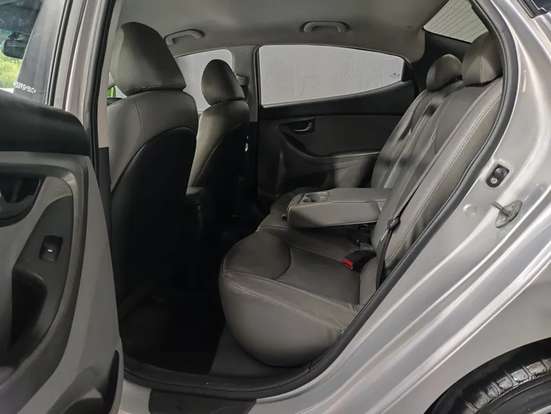 HYUNDAI-ELANTRA-2012