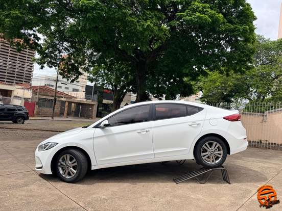 HYUNDAI-ELANTRA-2.0 16V FLEX 4P AUTOMÁTICO HYUNDAI-ELANTRA-2017