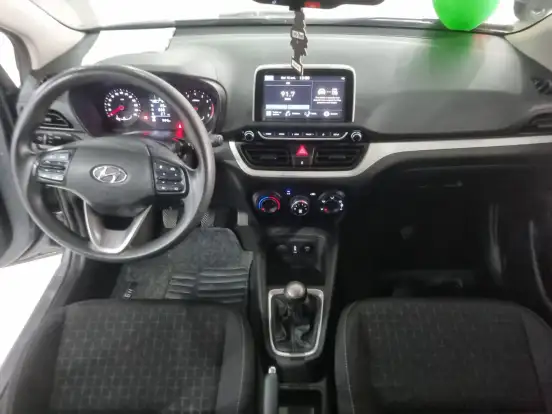 HYUNDAI-HB20-2022