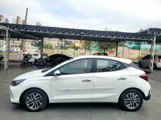 HYUNDAI-HB20-2023