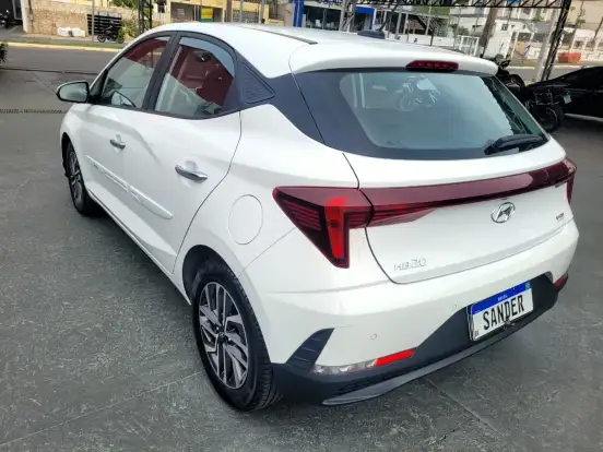 HYUNDAI-HB20-2023