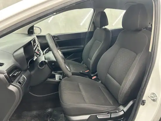 HYUNDAI-HB20-2023