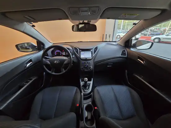 HYUNDAI-HB20-2015