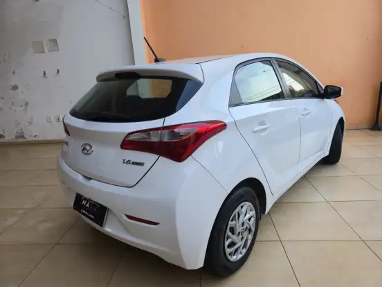 HYUNDAI-HB20-2015