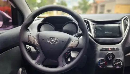 HYUNDAI-HB20-2013