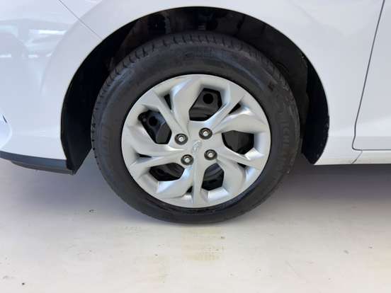 HYUNDAI-HB20-1.0 12V FLEX COMFORT PLUS MANUAL HYUNDAI-HB20-2024