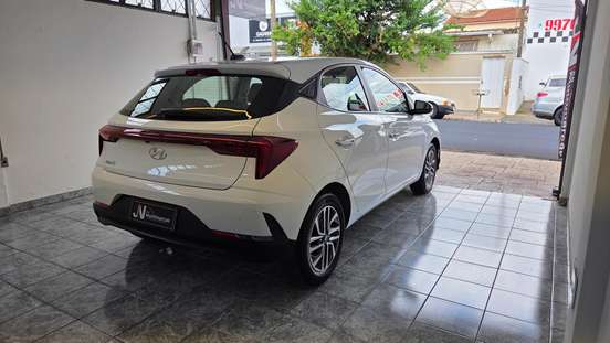HYUNDAI-HB20-2023