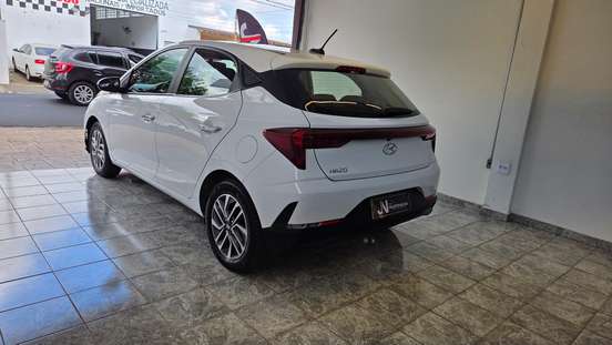 HYUNDAI-HB20-2023
