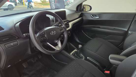HYUNDAI-HB20-2023