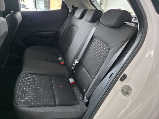 HYUNDAI-HB20-2023