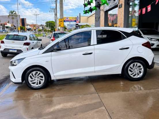 HYUNDAI-HB20-2023