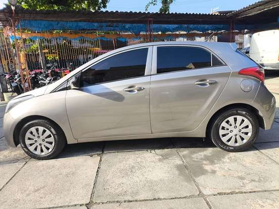 HYUNDAI-HB20-2016