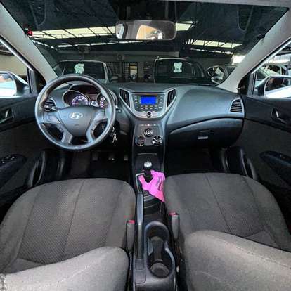 HYUNDAI-HB20-2013